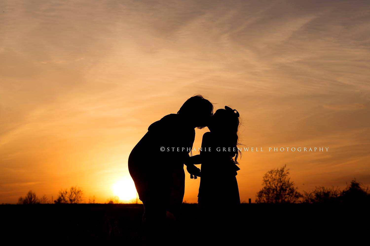 bethune girls daughters silhouette sisters sunset field southeast missouri photographer stephanie greenwell