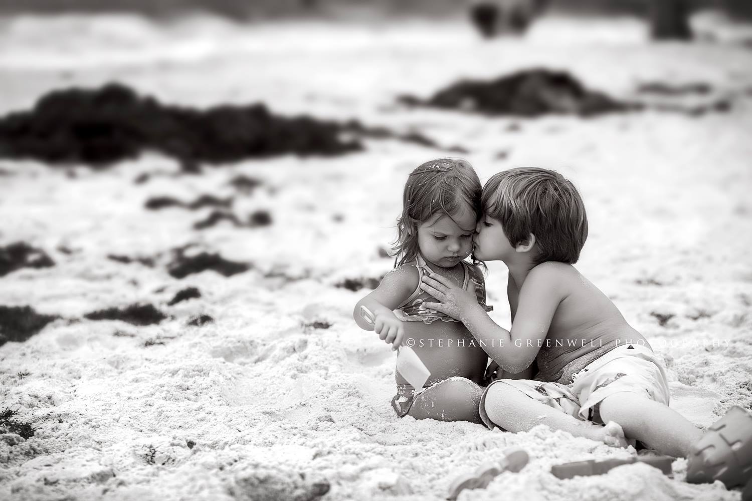 beach photography perdido key destin florida black and white bw boy girl kissing stephanie greenwell photography