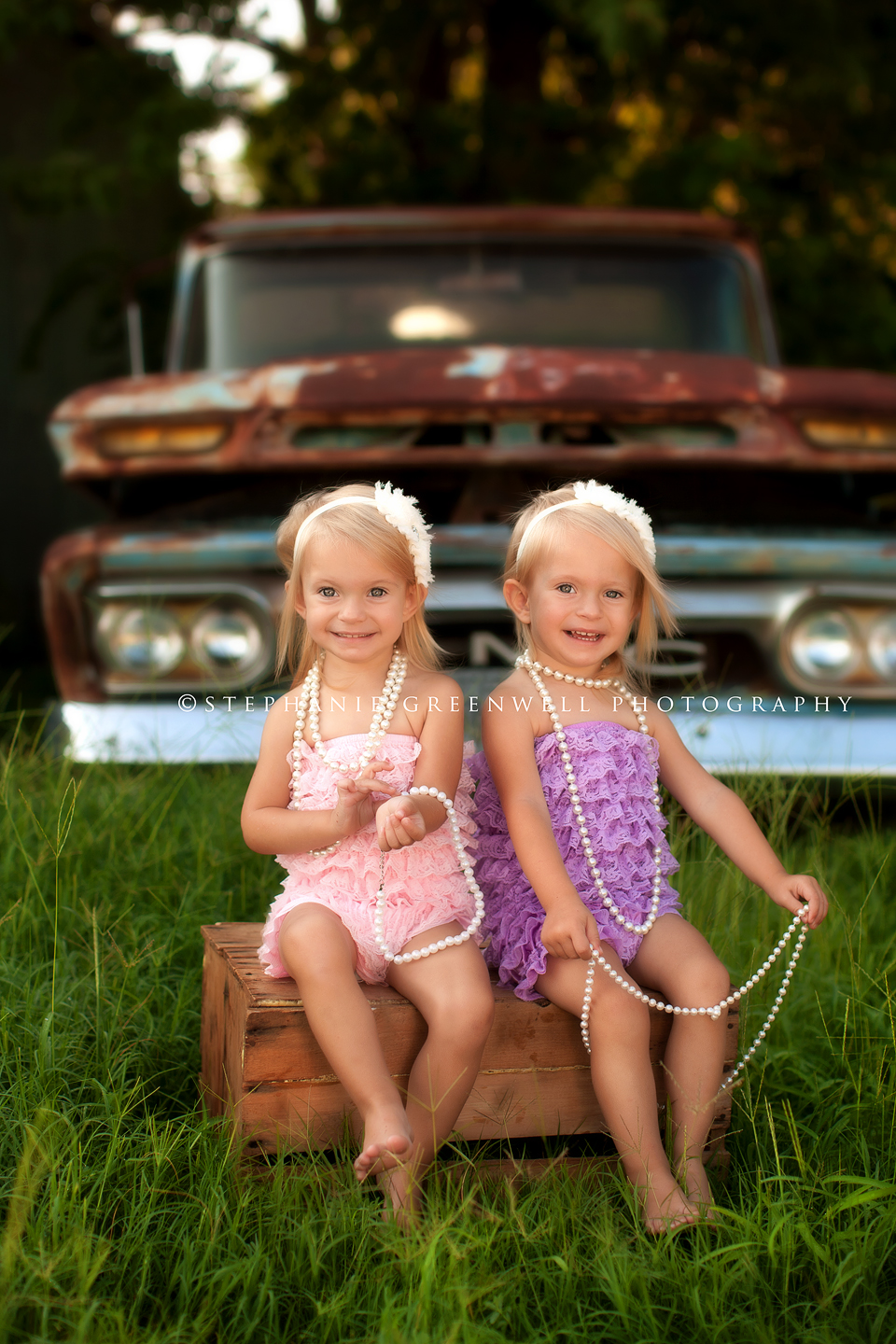 twin girls twins vintage petti romper pearls southeast missouri photographer stephanie greenwell