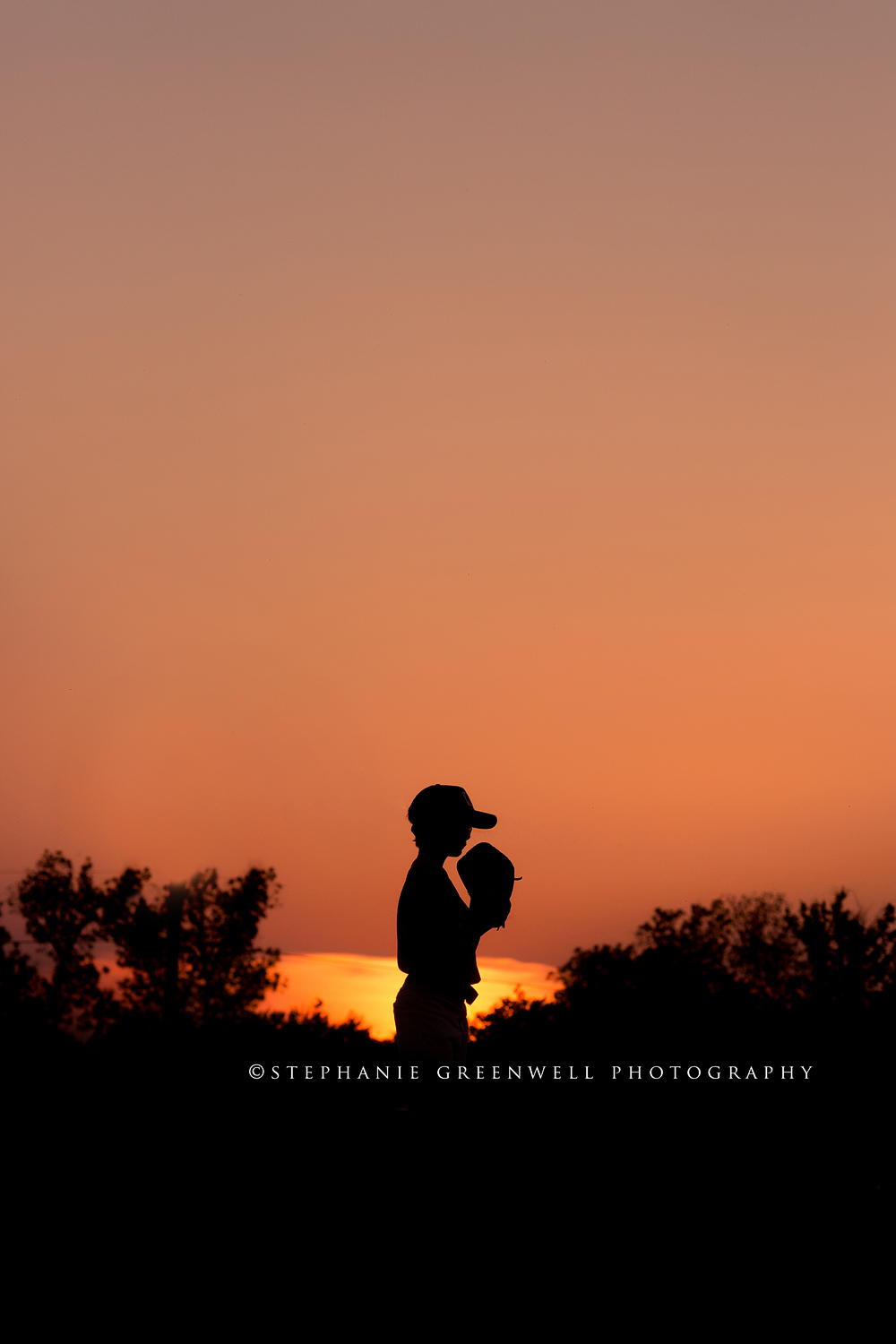 caruthersville baseball coach silhouette boy pitcher sunset southeast missouri photographer stephanie greenwell