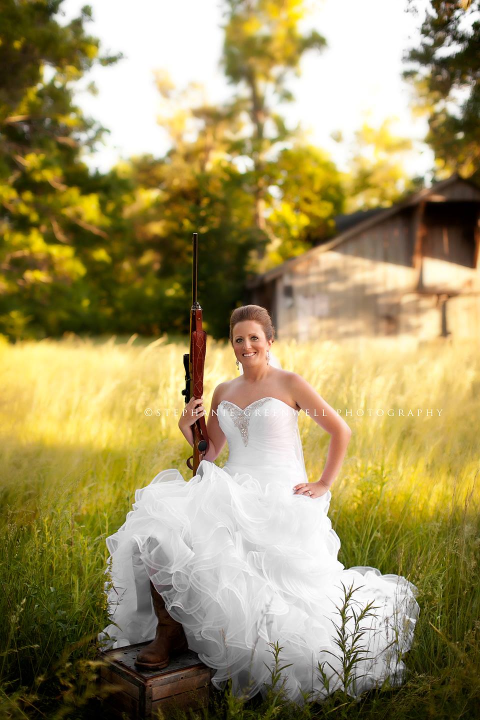 bridal field leslie cartee shotgun boots southeast missouri wedding photographer stephanie greenwell