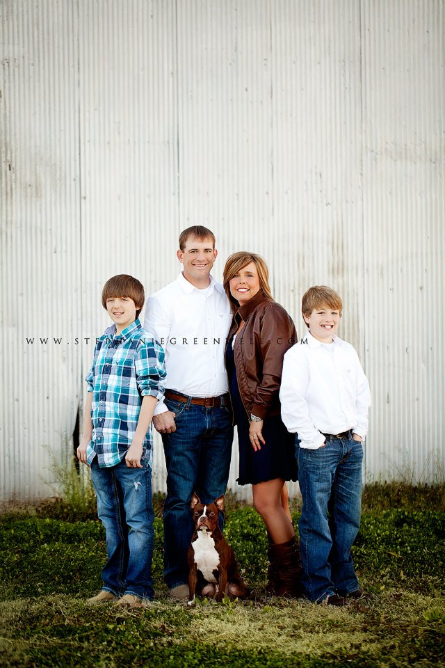 treat family sons mom dog urban winter hayti missouri stephanie greenwell photography